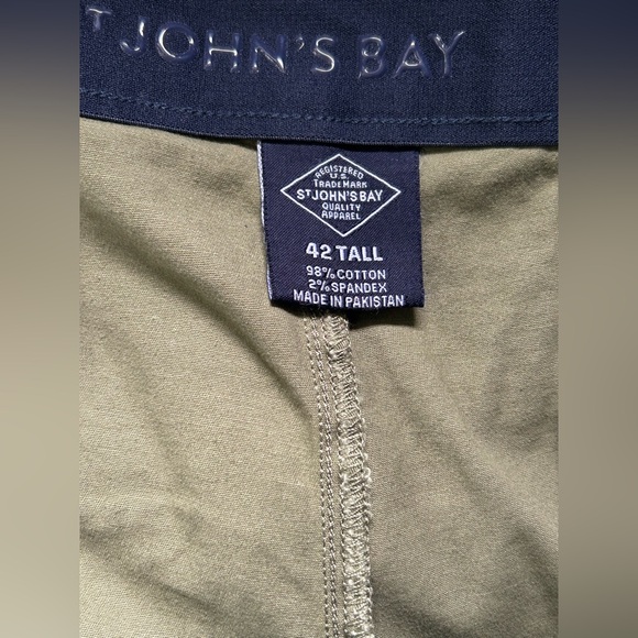 St. John’s Bay Men's Khaki 6 Pocket Cargo Shorts 42 Tall NWT - Picture 12 of 12